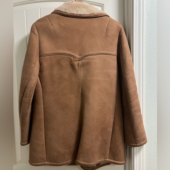 VINTAGE SHEARLING COAT MED - Picture 3 of 8
